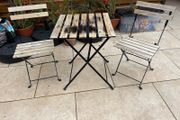 Patio Garden little Table and x2 chairs