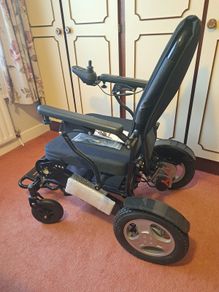 Electric wheelchair