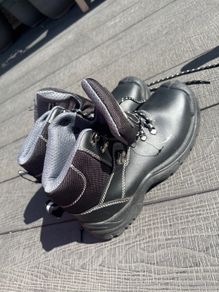 safety shoes