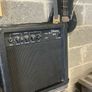 yamaha electric guitar with amp Image 4