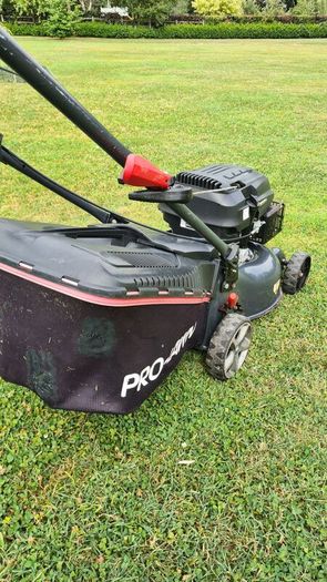 Hyundai Pro Lawn 139cc
