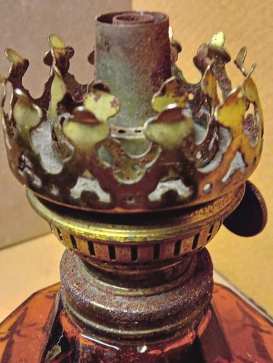 Vintage Amber Glass / Oil Kerosene Lamp