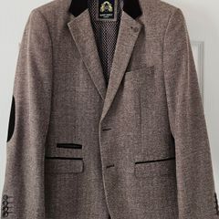 Like new (worn twice) Marc Darcy Blazer