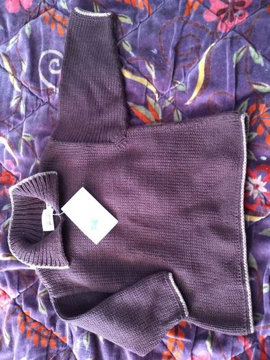 Brand New with tag boys 100 percent cotton jumper. 2 years.