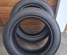 2 tyres Uniroyal rainsport 225/50/17 60 euros