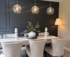 Dining table & 6 chairs