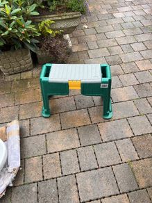 kneeler seat