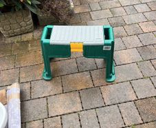 kneeler seat