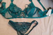 Ann summers the divine plunge teal 34D