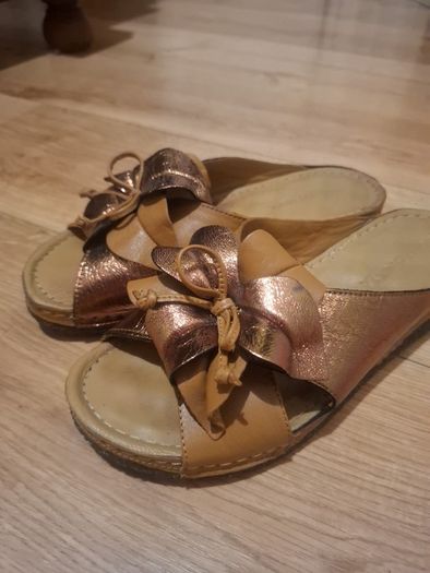 leather sandals