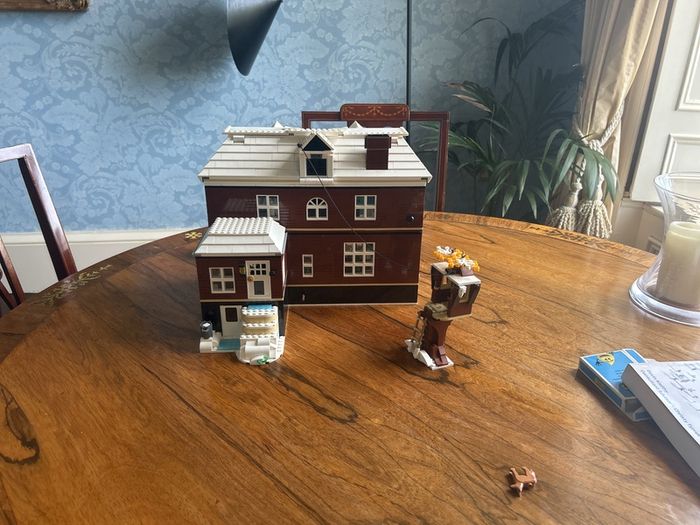 LEGO Home Alone House