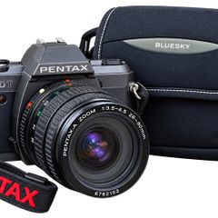 Pentax P30T 35mm Film Camera 28 80mm Lens & Bag