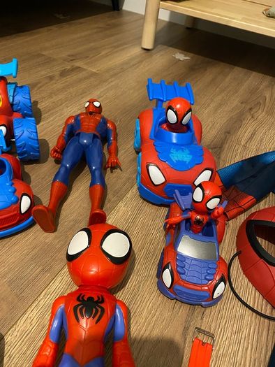bundle of spiderman toys