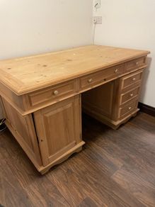 Oak Wood Executive Desk