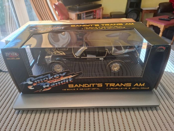Smokey + The Bandit Trans Am by ERTL - 1/18 - NEW in BOX