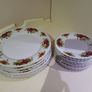 Dinner Plates Set Image 2