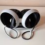 PSVR2 with official charging dock Image 4