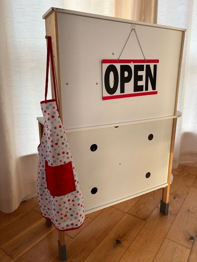 Play Kitchen and Accessories