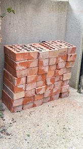 red bricks (free to take away)
