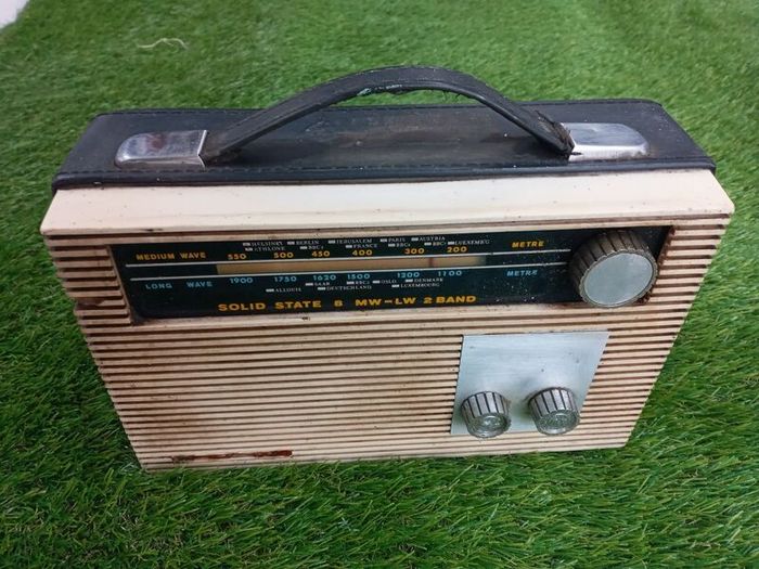 Art deco vintage radio