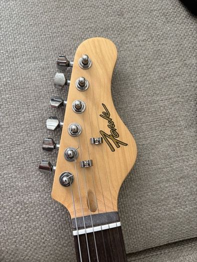 electric guitar for sale with carry case.