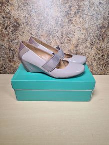 womens CLARKS CAPRICORN SKYW wedges shoes purple taupe patent Size UK 7 E EU 41 boxed