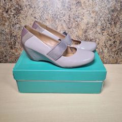 womens CLARKS CAPRICORN SKYW wedges shoes purple taupe patent Size UK 7 E EU 41 boxed