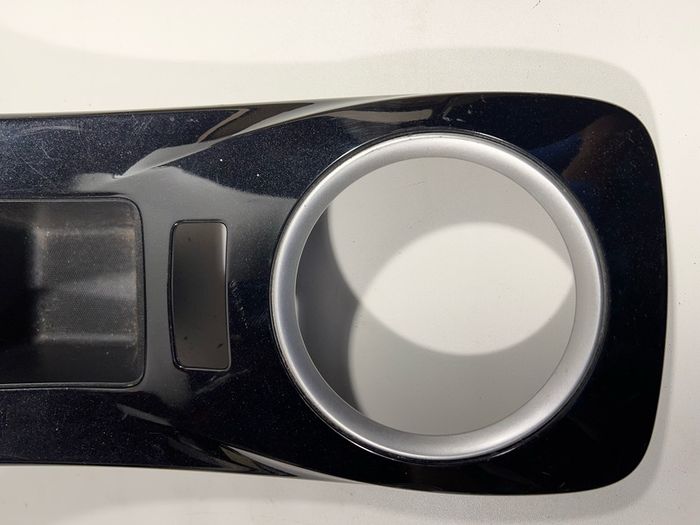 2015 Nissan Leaf Gear shifter surround trim plastic A1l1b54g