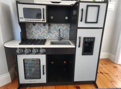 Melissa and Doug Play kitchen and accessories
