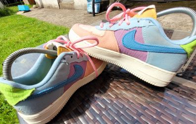 Girls trainers