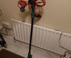 Bosch Easy 23cm Garden Strimmer in very good condition