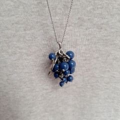 Pilgrim grape pendant