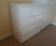 Chest of drawers