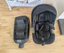Silvercross car seat with isofix base