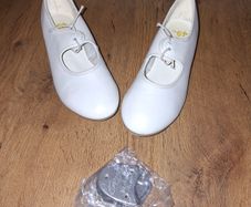 Tie front dance shoes(tap shoes), leather, size 2