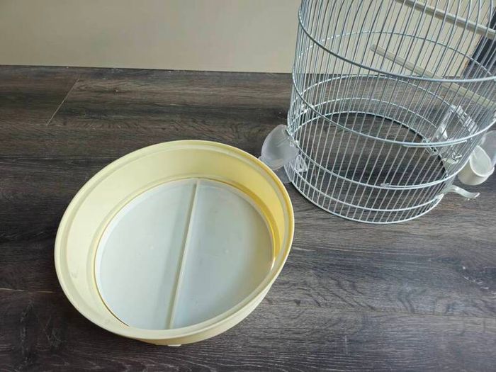 Small parrot/budgie cage