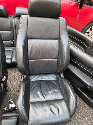 Mk4 golf 3 doorl heated  leather seats and door cards and arm rest