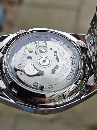 Watch Seiko 5 Automatic.