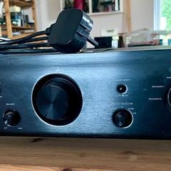 Denon PMA-710AE Amplifier + Boston Acoustics HS 40 Speakers