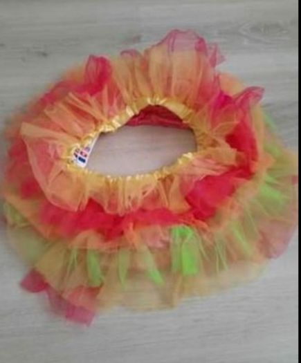 brand tutu skirt size S/M