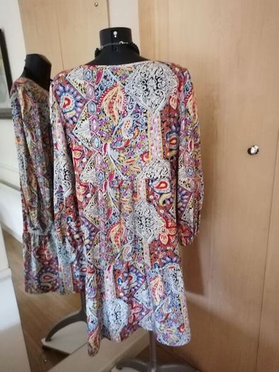 Women's Dress NWOT SIZE 16 to 18