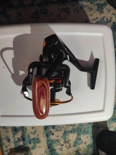 fishing reel