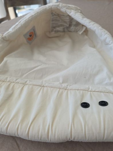 Ergobaby 360 carrier with newborn insert
