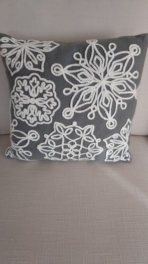 Meadows and Byrne 4 seasonal cushons
