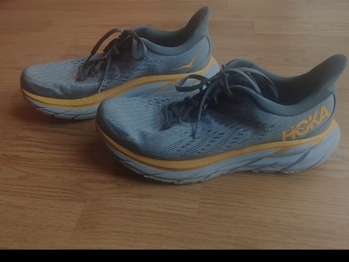 Hoka One One Clifton 8 Men's UK 9 / EU 43.5