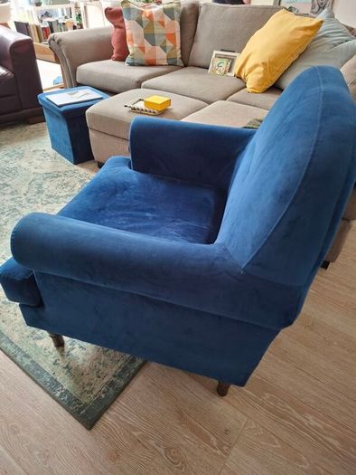 Blue single armchair (read measurements)