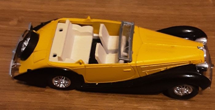 matchbox  corgi and lledo car's etc,