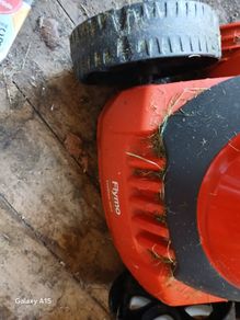 electric lawnmower