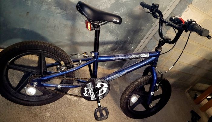 Halfords X-Rated Shockwave 16 inch kids BMX bike