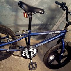 Halfords X-Rated Shockwave 16 inch kids BMX bike